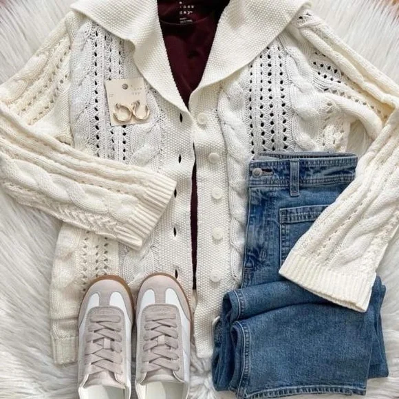 Women’s Sneakers with Memory Foam Insole - Universal Thread White Tan 10 - Picture 5 of 6